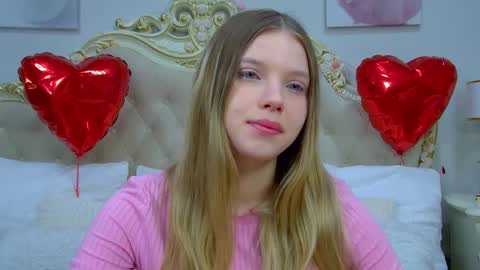 Snapshot of hallybradley chatting on February 2026 05:05:02 AM HallyBradley online show from February 2026 05:05:02 AM