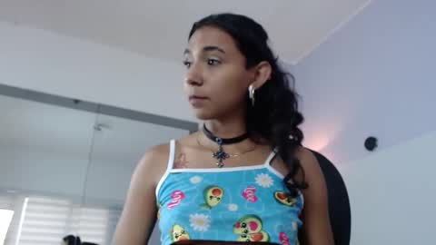 hamber_reyes online show from September 2025 01:25:02 PM