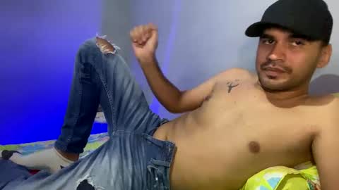 hamiltong12 online show from October 2025 05:22:02 AM