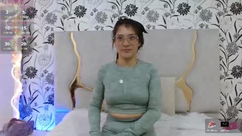 hanaa_tay online show from September 2025 11:33:01 AM