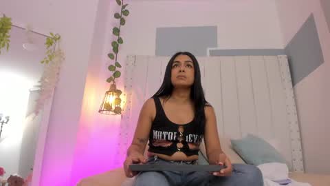 hanah_gray online show from July 2026 11:14:01 AM
