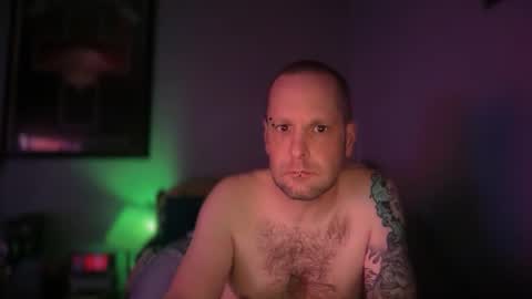 hand_banana_420 online show from April 2026 09:34:01 PM