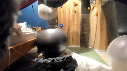 handncocknocum online show from February 2025 06:55:01 PM