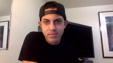 handsome01_ online show from January 2026 01:42:01 AM