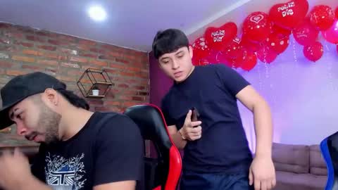 leonardfarrucknick and otis online show from February 2026 12:27:01 PM