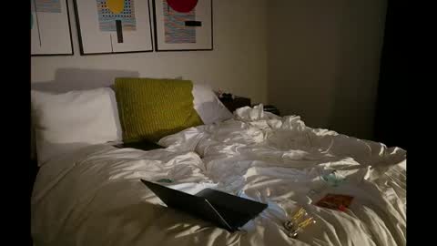 handsomedeck online show from December 2025 05:17:02 AM