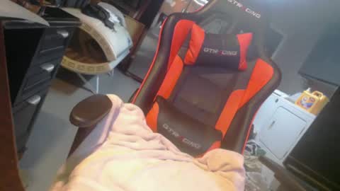 Snapshot of handyman5303 chatting on January 2025 03:46:02 PM Handystudman online show from January 2025 03:46:02 PM