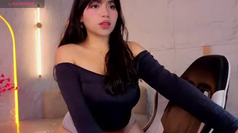 Snapshot of hani_amber_tx chatting on July 2026 12:43:01 PM Follow me.. Live 730 to 1400 online show from July 2026 12:43:01 PM
