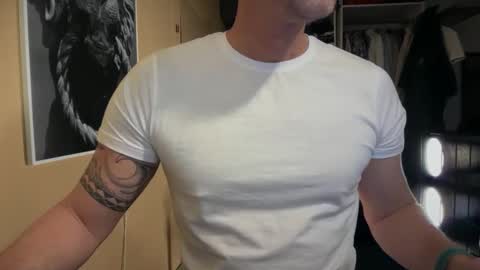 Snapshot of hankmoody6 chatting on January 2025 05:02:01 PM hanky online show from January 2025 05:02:01 PM