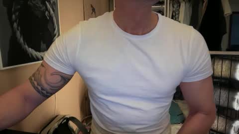 Snapshot of hankmoody6 chatting on January 2025 07:32:02 AM hanky online show from January 2025 07:32:02 AM