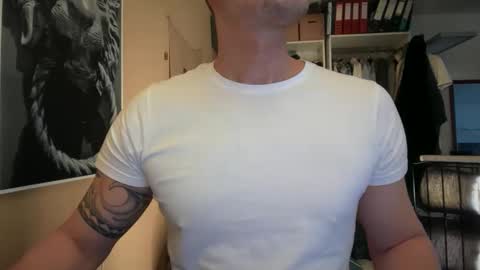 Snapshot of hankmoody6 chatting on January 2025 10:34:01 AM hanky online show from January 2025 10:34:01 AM