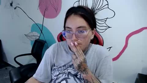 Snapshot of hanna_hot77 chatting on June 2026 08:41:01 PM mara online show from June 2026 08:41:01 PM