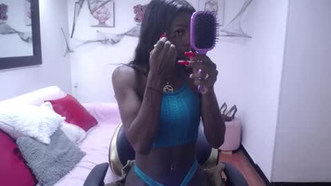 hanna_lamber online show from October 2025 12:17:02 PM