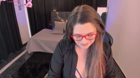 hanna_ma online show from November 2025 03:45:02 PM