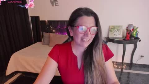 hanna_ma online show from November 2025 03:23:02 PM