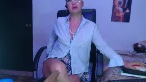 SARA  online show from April 2026 11:35:02 PM