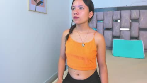 hannah_stuart online show from February 2026 01:06:02 PM