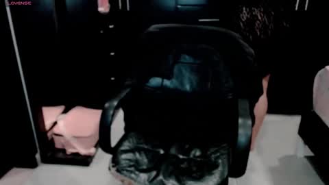 Snapshot of hannah_v chatting on November 2025 01:44:02 AM hannah_v online show from November 2025 01:44:02 AM