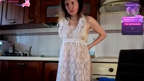 Snapshot of hannahflora chatting on May 2026 07:35:01 AM Hannah online show from May 2026 07:35:01 AM