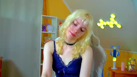 Snapshot of hannahhollis chatting on June 2026 06:23:02 AM Hannah online show from June 2026 06:23:02 AM