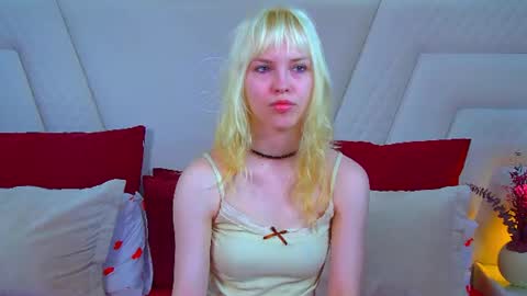 Snapshot of hannahhollis chatting on June 2026 06:14:01 AM Hannah online show from June 2026 06:14:01 AM