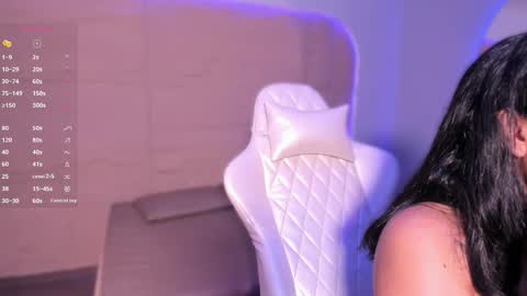 Snapshot of hannahmonttgomery chatting on February 2026 04:23:02 PM hannahmonttgomery Help me reach 100 Hands up online show from February 2026 04:23:02 PM