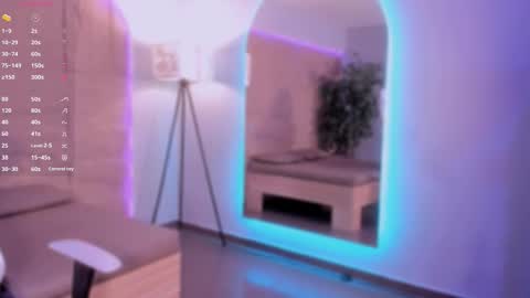 Snapshot of hannahmonttgomery chatting on March 2026 04:24:02 PM hannahmonttgomery Help me reach 100 Hands up online show from March 2026 04:24:02 PM