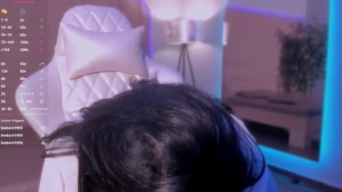 Snapshot of hannahmonttgomery chatting on March 2026 04:21:02 PM hannahmonttgomery Help me reach 100 Hands up online show from March 2026 04:21:02 PM