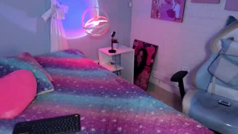 Hannah online show from November 2025 12:04:02 PM