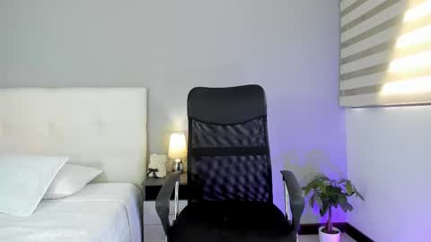 Snapshot of hannamartinnez chatting on March 2025 05:11:02 PM hannamartinnez online show from March 2025 05:11:02 PM