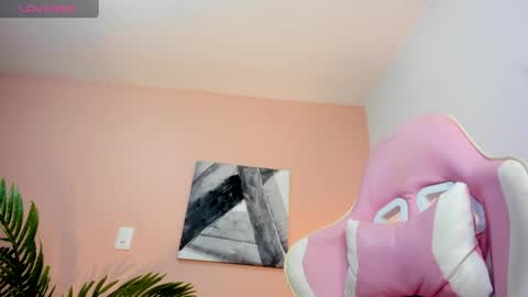 Hanna Miller  online show from April 2026 02:51:02 AM