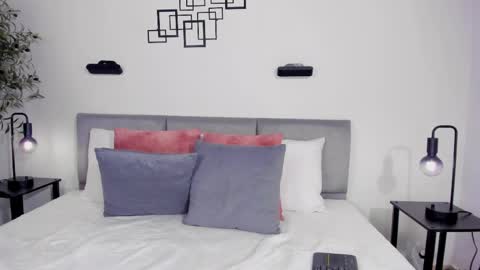 Hanna Os online show from April 2026 11:37:01 AM