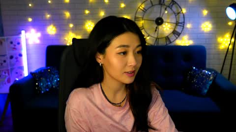 Snapshot of hannarosie chatting on December 2024 07:53:02 PM hannarosie online show from December 2024 07:53:02 PM