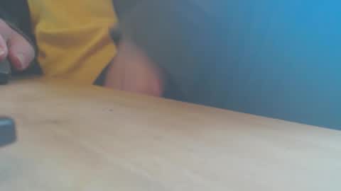 hannes_k online show from October 2025 09:19:02 AM