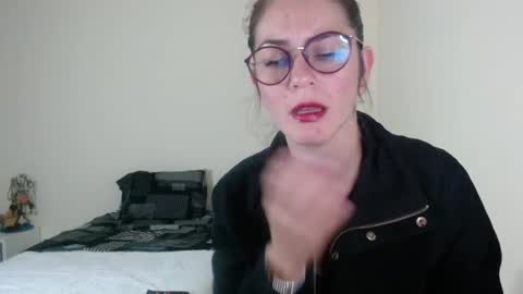 Snapshot of hanny_333 chatting on January 2025 09:10:02 AM hanny_333 online show from January 2025 09:10:02 AM