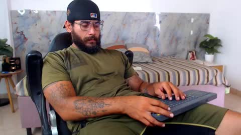 hanz_col online show from April 2026 12:59:01 PM