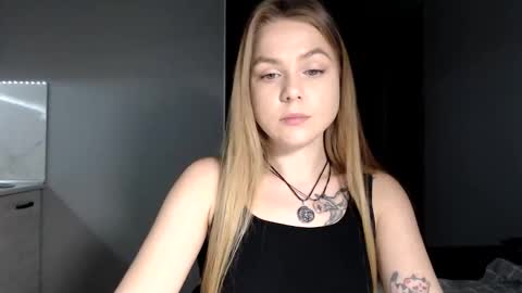 happy_fox_ online show from March 2026 08:15:02 PM