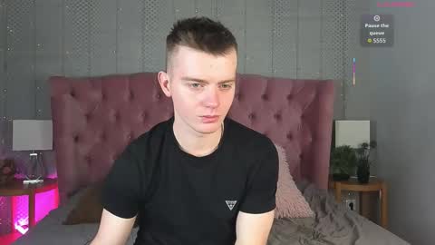 happydeimos online show from November 2025 10:43:02 PM