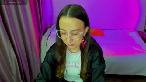 Stephanie online show from February 2026 07:11:01 PM