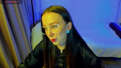 Stephanie online show from April 2026 06:32:01 PM