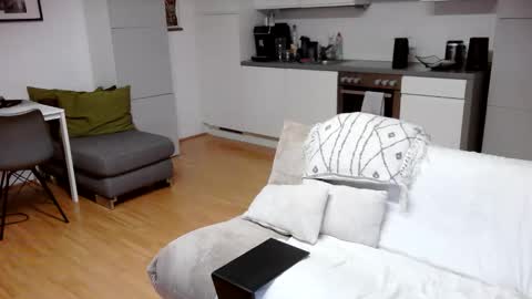 Chris online show from December 2025 01:32:02 AM