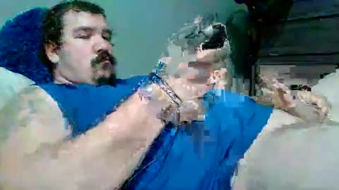 Snapshot of hardcockoncam22 chatting on December 2025 03:13:01 AM cervixpainter25 online show from December 2025 03:13:01 AM