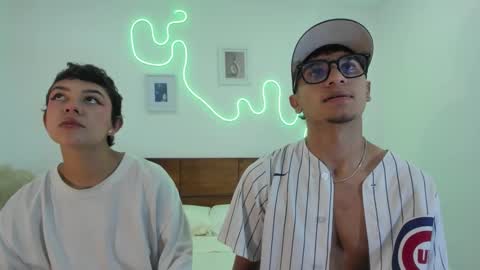 Snapshot of hardcoreheat_ind chatting on February 2026 11:09:01 PM kade and demi independent models online show from February 2026 11:09:01 PM