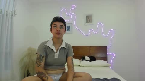 Snapshot of hardcoreheat_ind chatting on February 2026 11:12:01 PM kade and demi independent models online show from February 2026 11:12:01 PM