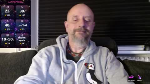 MrLazy online show from October 2025 05:57:02 PM