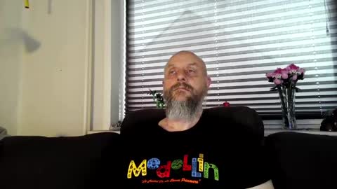 MrLazy online show from May 2026 03:40:01 PM