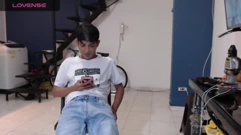 Andres Dean online show from February 2025 01:09:02 AM