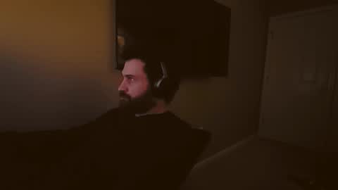 Tom online show from December 2024 11:12:02 PM