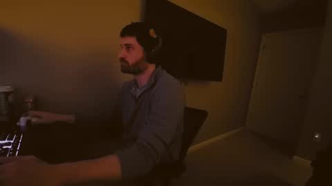 Tom online show from December 2024 02:10:02 AM