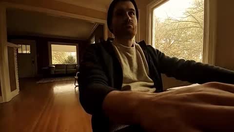 Tom online show from November 2025 09:58:01 PM